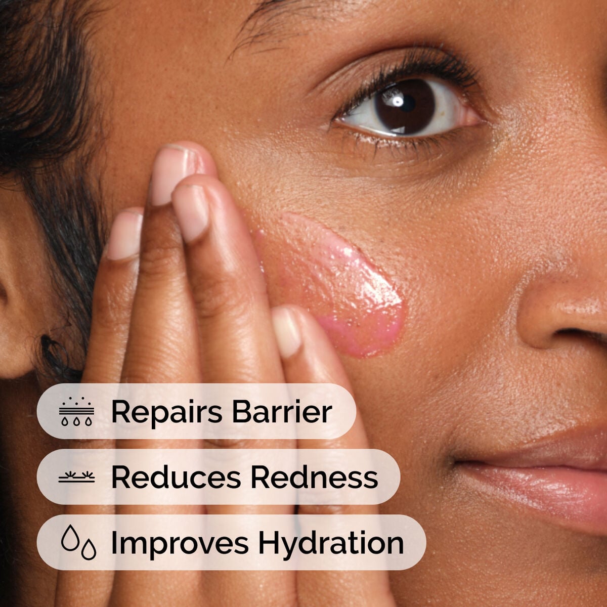 soothing-and-barrier-support-serum-set-e4 ord-soothing-barrier-support-serum-model-application-with-benefits.jpg